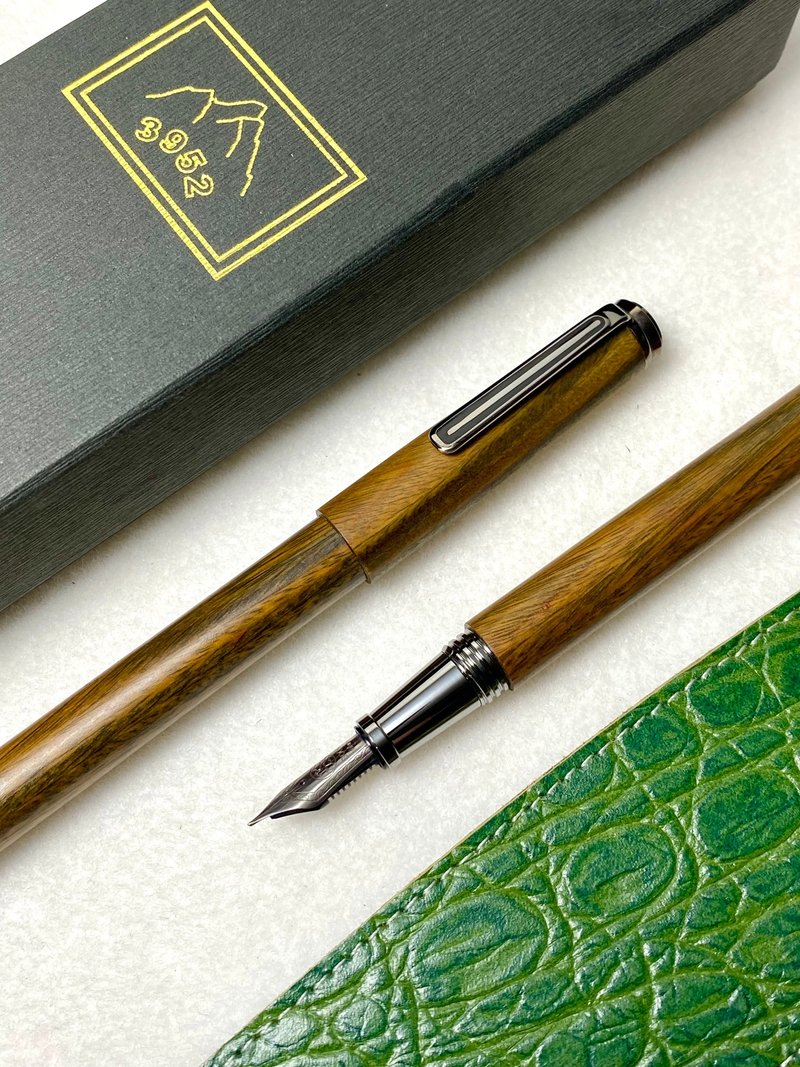 3952老山羊-阳竹林 严选绿檀木 钛尖刀尖(小唐刀)/书法钛尖钢笔 - 钢笔 - 其他材质 