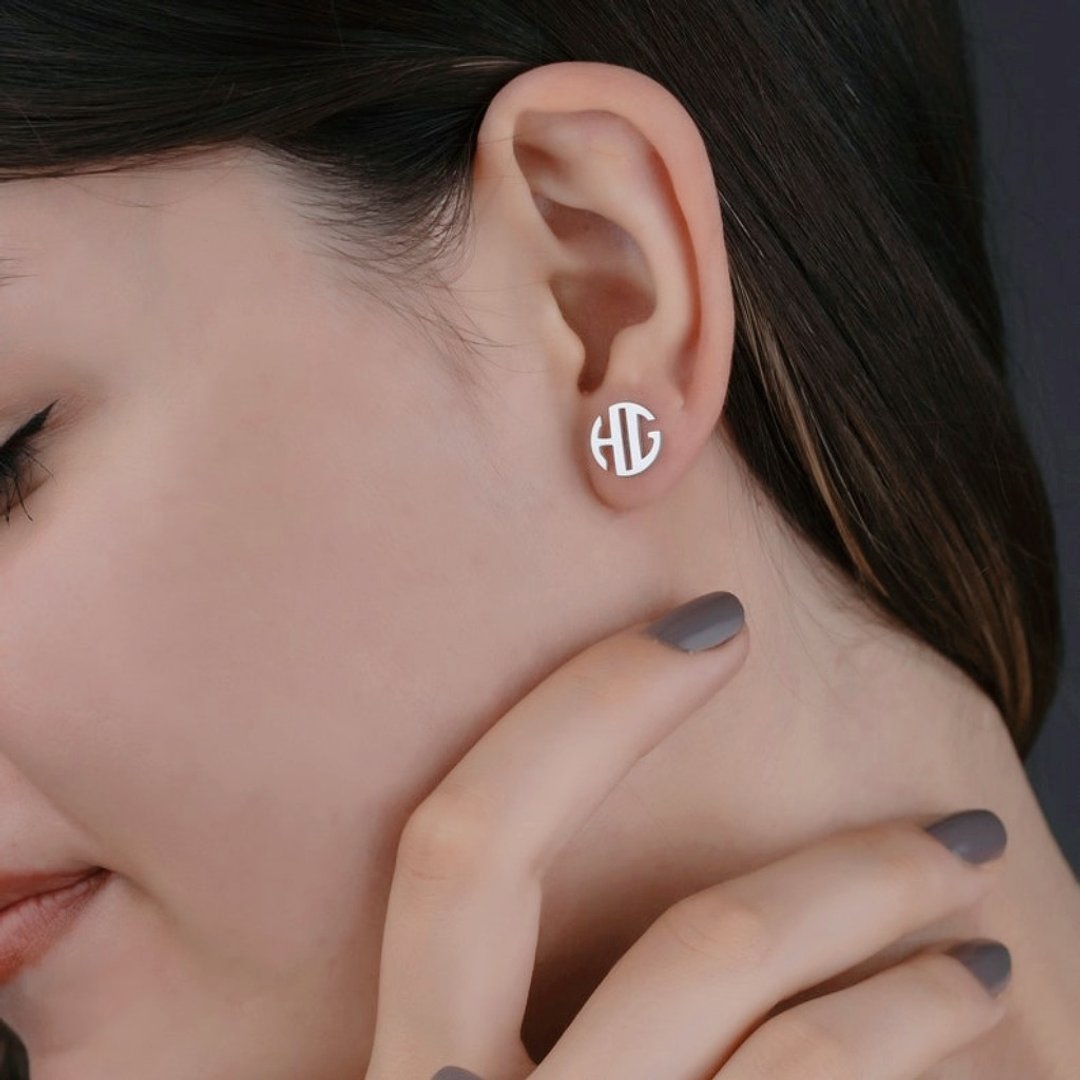 定制化字母 Monogram专属标志 耳环/耳钉 (定制化礼物) - 耳环/耳夹 - 其他金属 银色