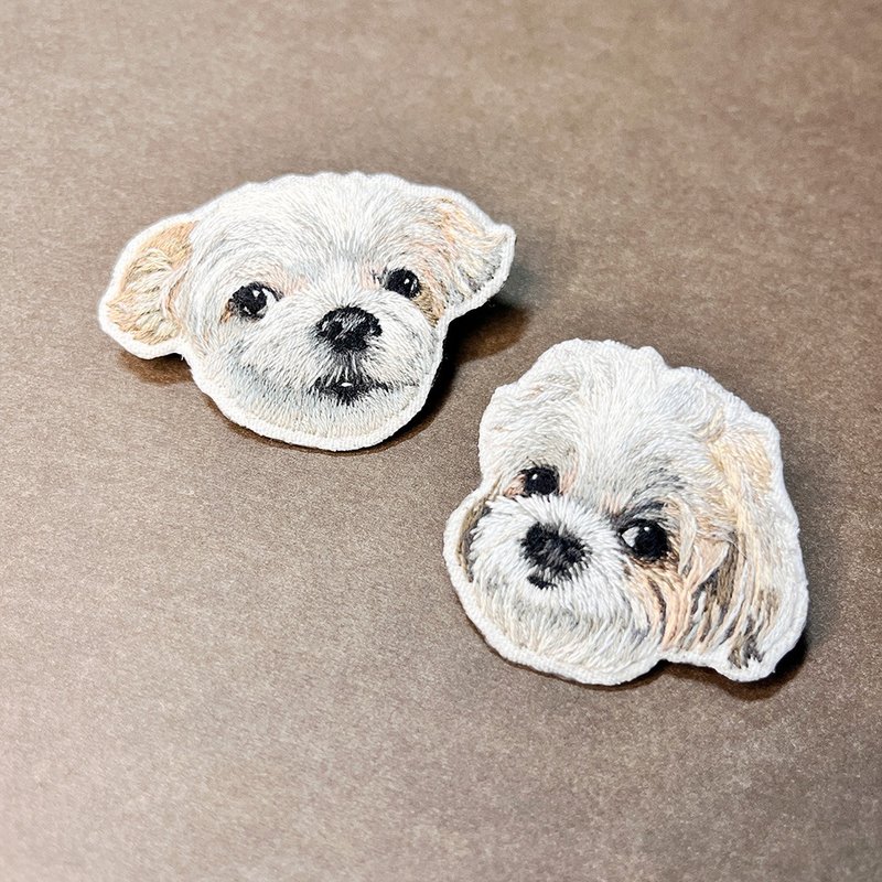 定制化毛孩子手工刺绣别针/布章 宠物大头 纪念礼物情人节礼物 - 胸针 - 绣线 多色