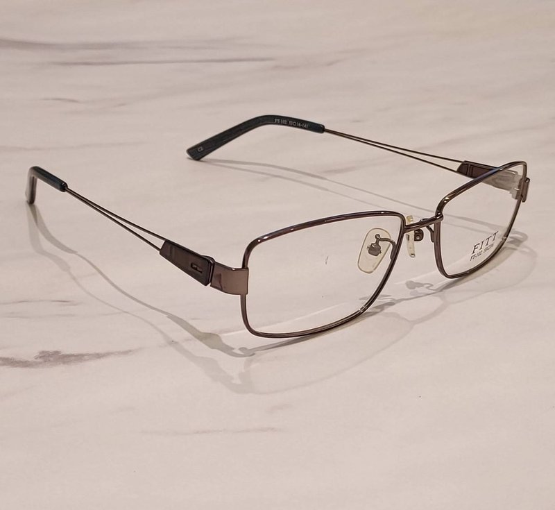 绝版老品全新 金属三角几何镜脚 古董眼镜  Fitt品牌 质地轻盈 - 眼镜/眼镜框 - 其他材质 