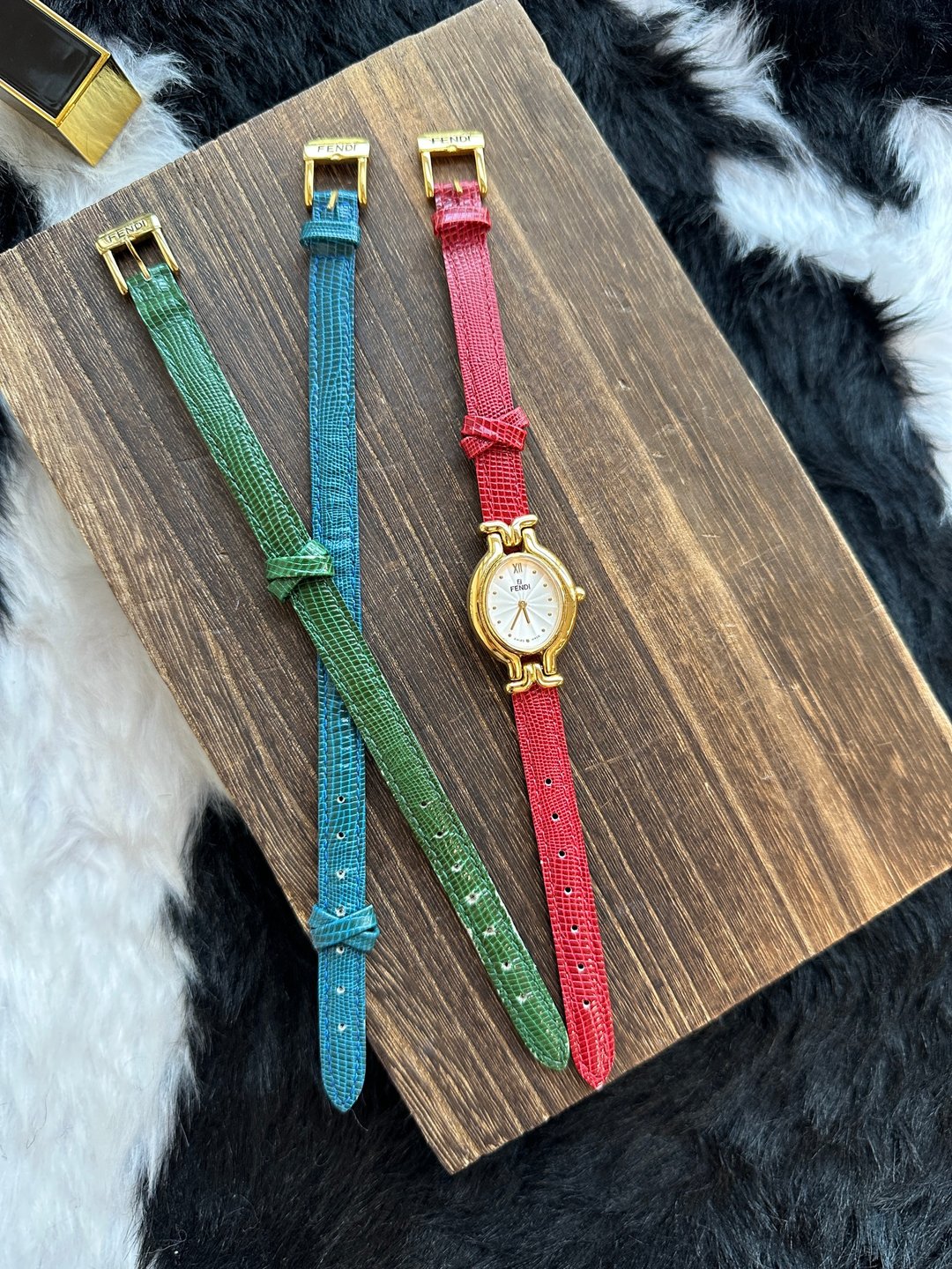 中古表 Fendi 芬迪 三色替换表带椭圆腕表 - 女表 - 其他金属 金色