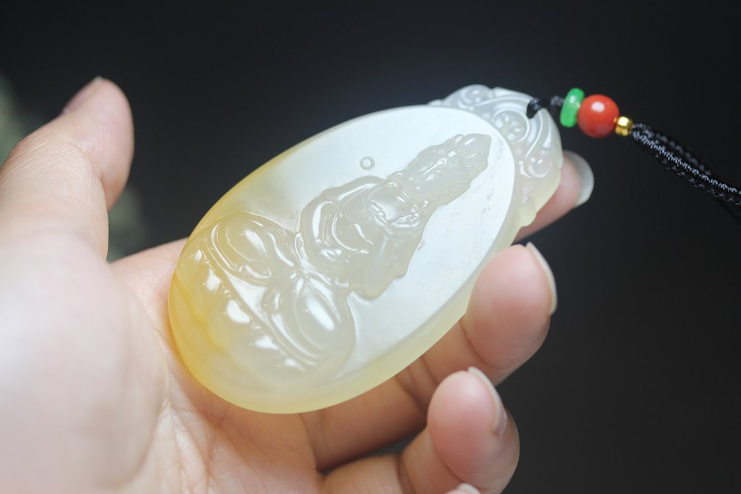 【自在观音】菩萨\黄龙玉玉牌 平安玉佩吊坠|男女款挂件|玉石项链 - 项链 - 玉石 黄色