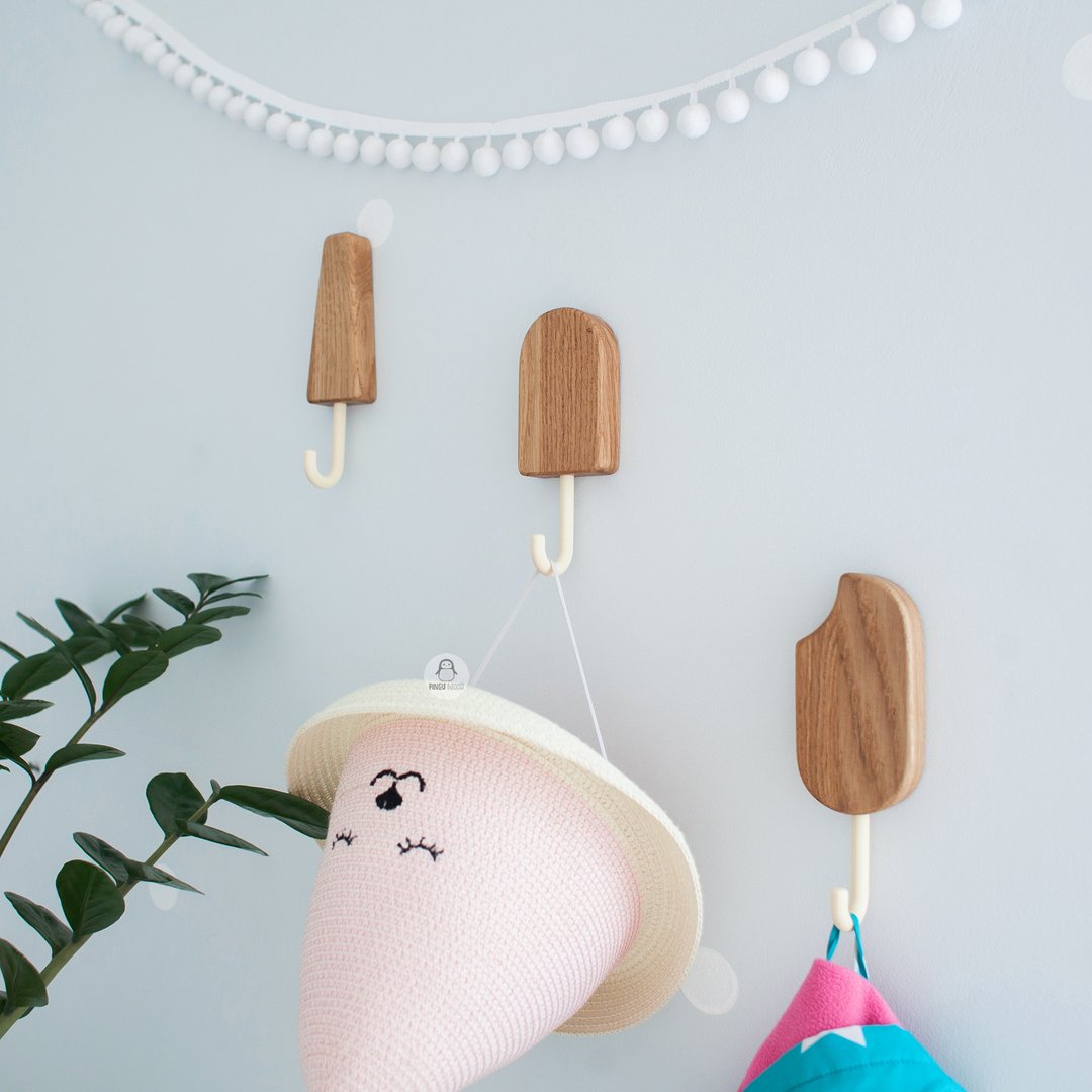 Set of 3 Oak Wall Hooks for Clothes and Towels, Bathroom, Coat Rack, Wall Decor - 衣架/挂勾 - 木头 