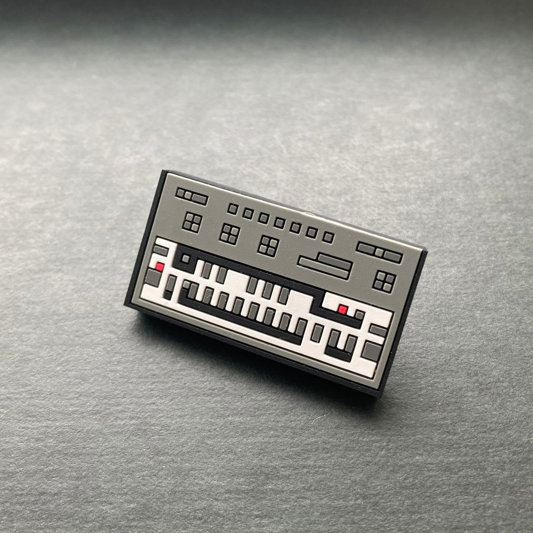 别针 节奏机 橡胶别针 03 Bass SYNTHESIZER 303 - 其他 - 橡胶 灰色