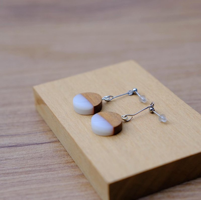 【圆形耳饰】木作工艺 / 木作饰品 / 耳钉 / 树脂材质 / 女孩配件 - 耳环/耳夹 - 木头 多色