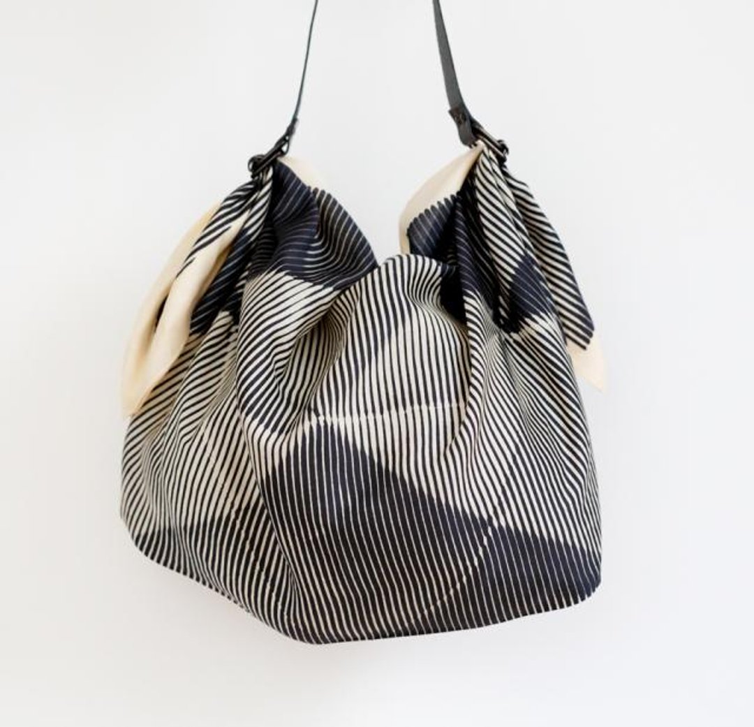 Folded Paper Black & 皮革提把组合 - 侧背包/斜挎包 - 棉 黑色