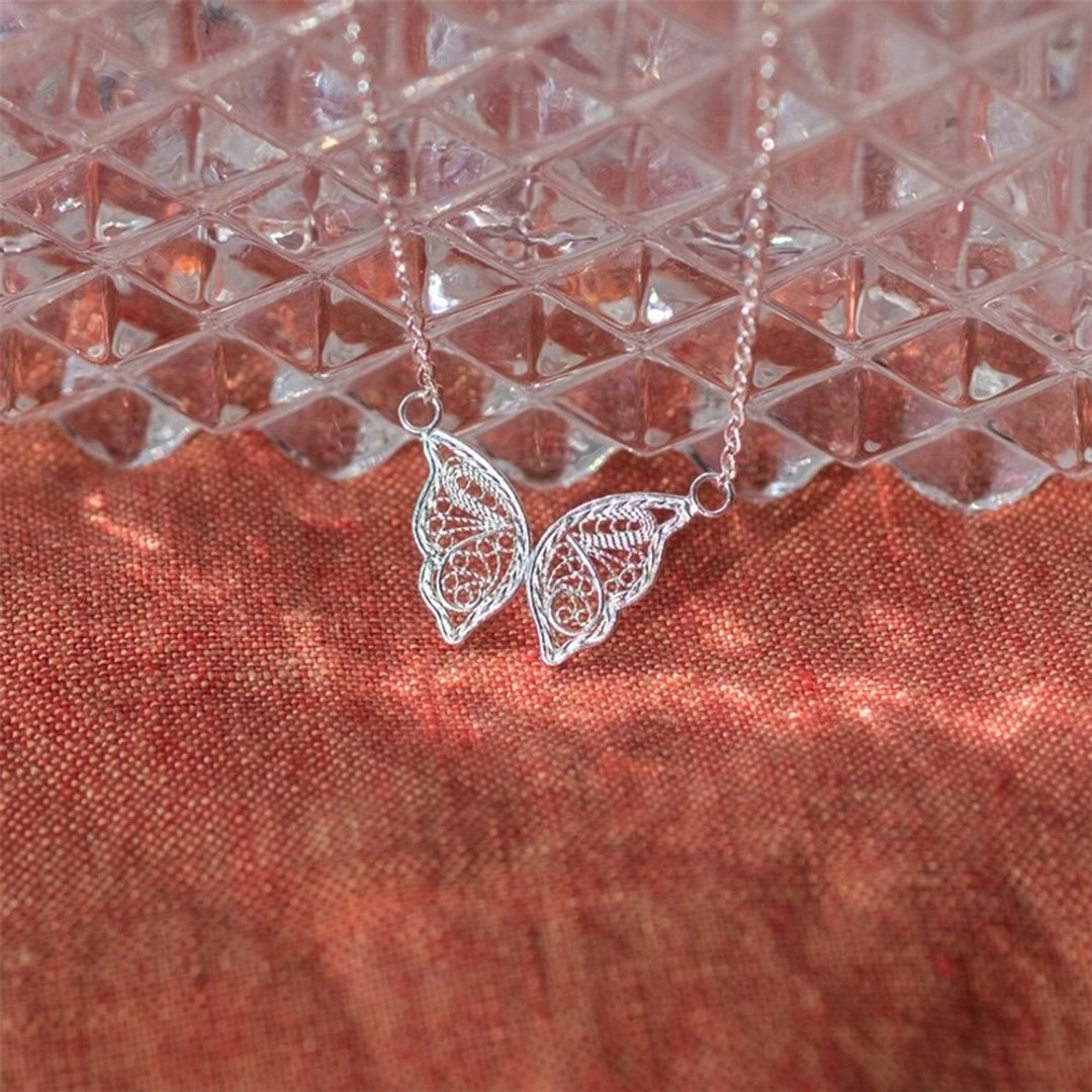 Handmade Butterfly Necklace Silver Filigree AG999 | Jewelry Art Studio - 项链 - 银 银色