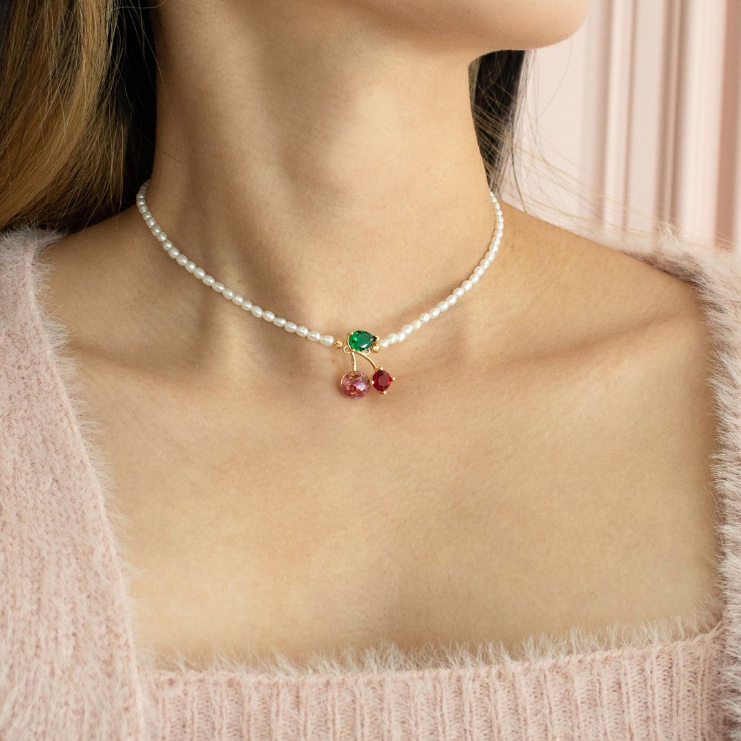 Cherry Snowball Pearl Necklace - 项链 - 玻璃 