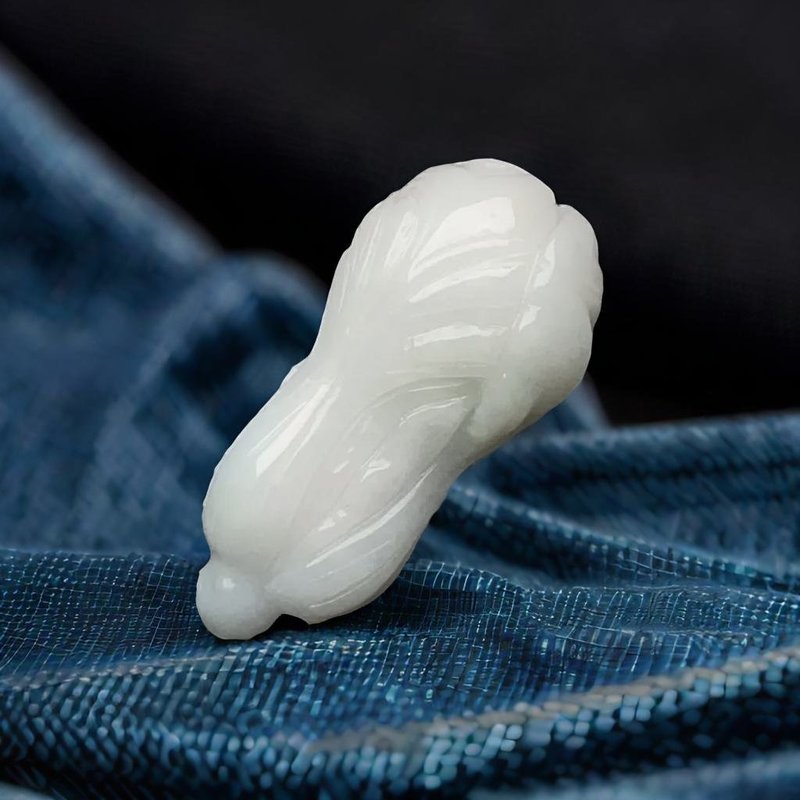 冰糯翡翠白菜吊饰 | 天然缅甸玉翡翠A货 | 送礼 - 吊饰 - 玉石 白色