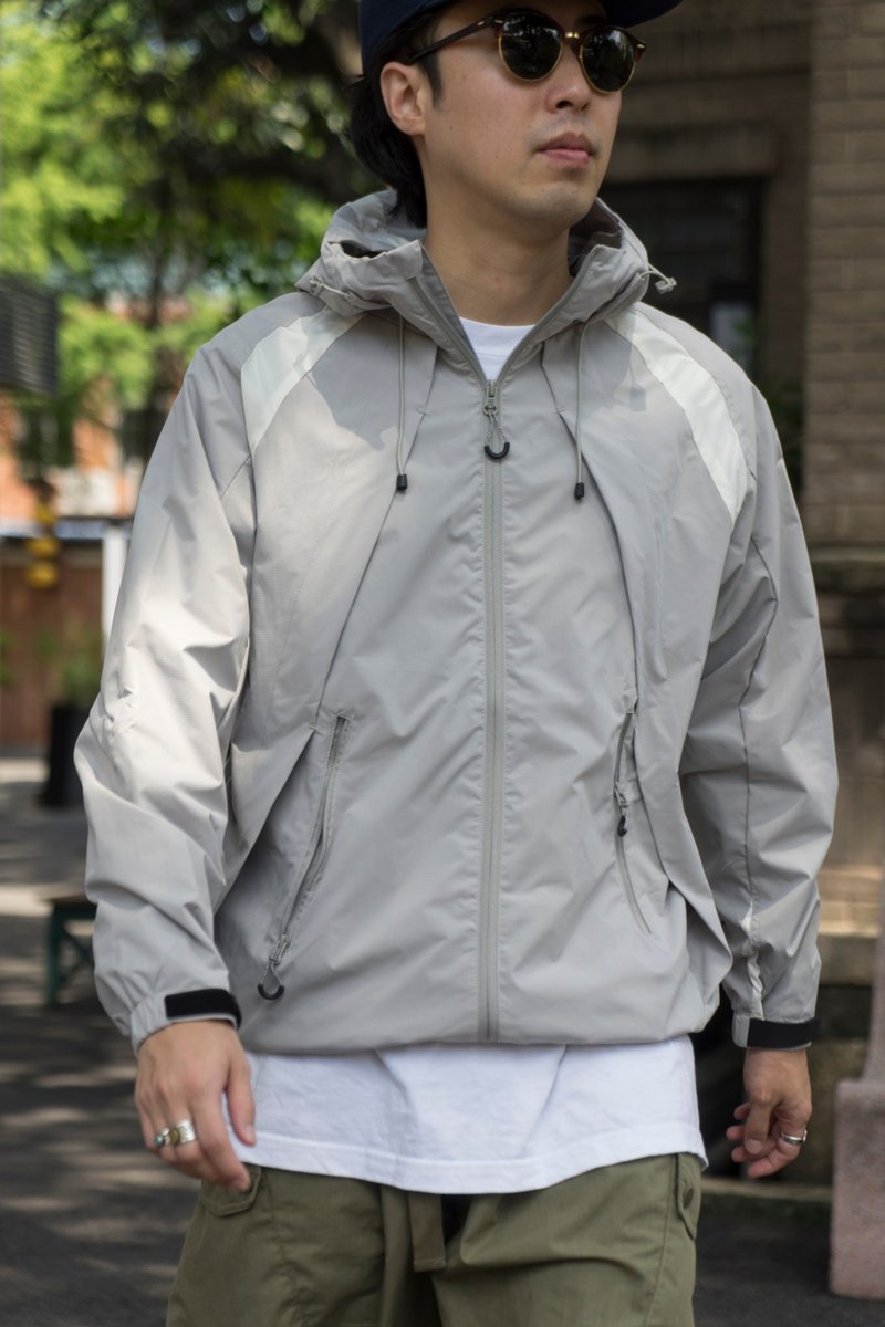 Outdoor Jacket 戶外機能防風外套 多功能口袋拉鍊設計 連帽風衣 - 男装外套 - 其他材质 黑色