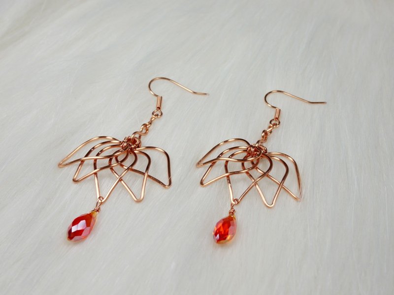 莲生耳环 - 耳环/耳夹 - 其他金属 