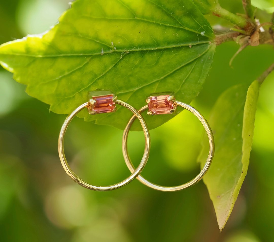 14k gold earrings studs with sapphires - 耳环/耳夹 - 贵金属 橘色
