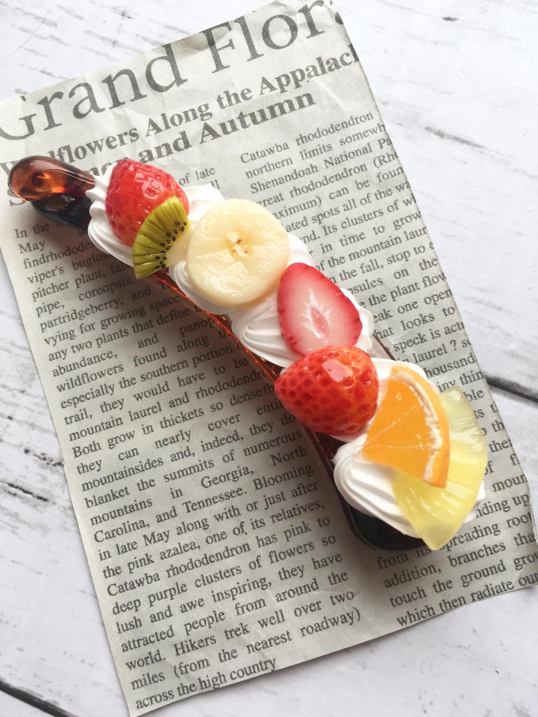 Strawberry and Fruit Banana Clip Sweets Deco Fake Sweets - 发饰 - 粘土 咖啡色