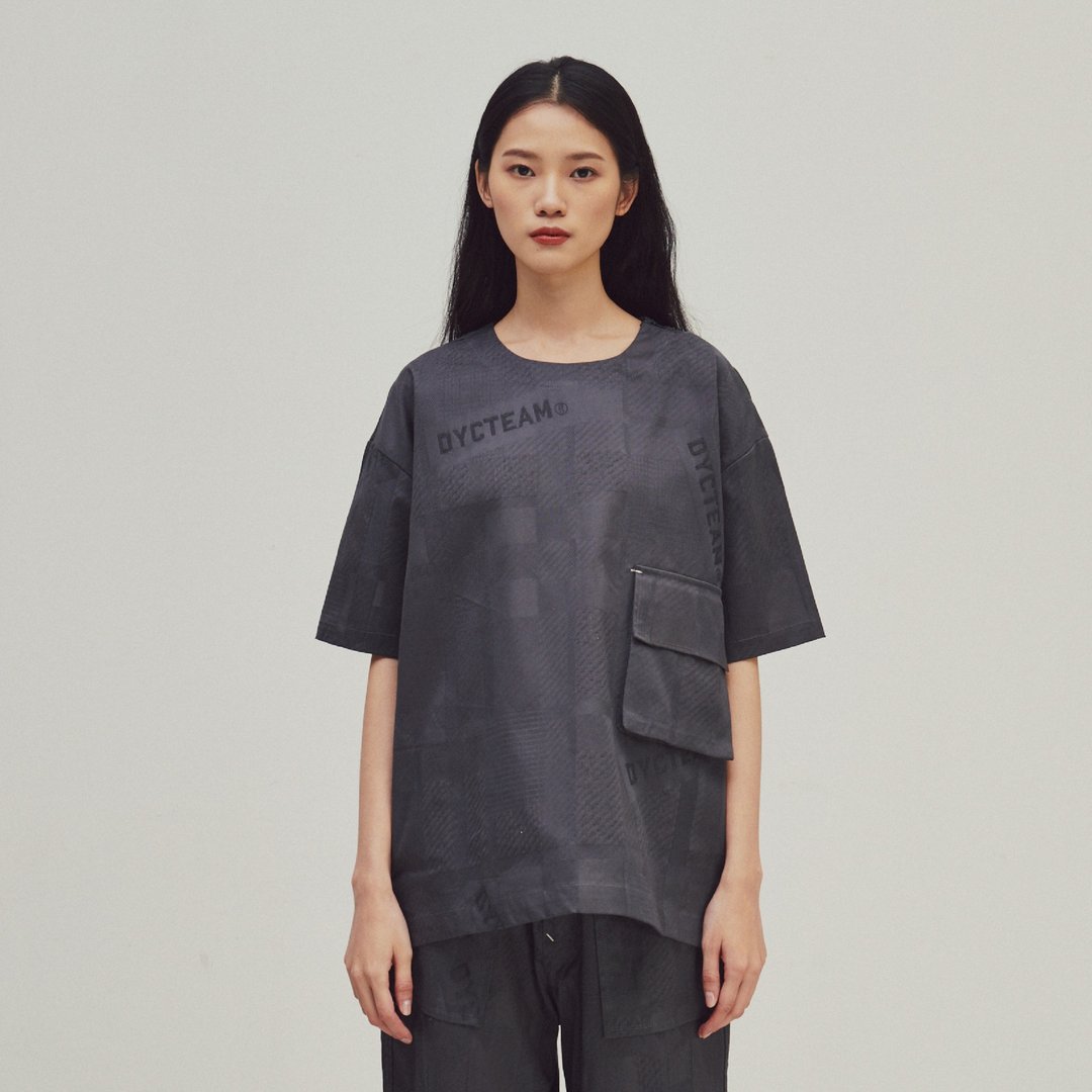 DYCTEAM - EVOLVE(D) - Gray logo  jacquard pocket tee - 女装上衣 - 棉 灰色