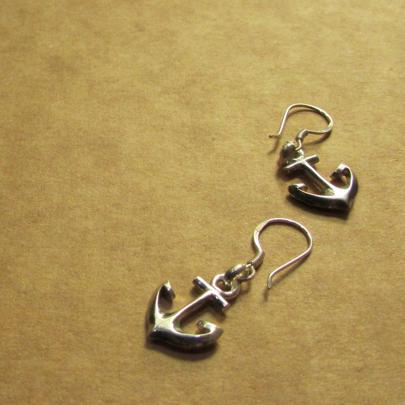 anchor earring_船锚耳环 | 925银 限量 设计师手作 - 耳环/耳夹 - 银 银色