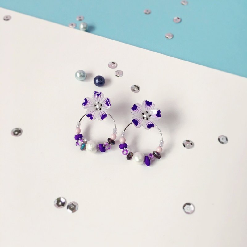 *Haku·Neko* 手绘粉蝶花紫色点纹棉棉珠水晶珠子圆形环后耳托多用途耳环 耳针 - 耳环/耳夹 - 植物．花 紫色
