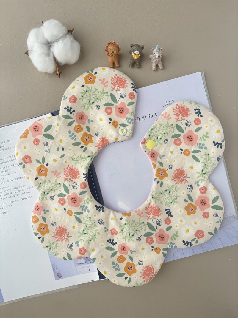 小花酱 花型围兜  弥月新生儿礼 口水巾 - 满月礼盒 - 棉．麻 粉红色