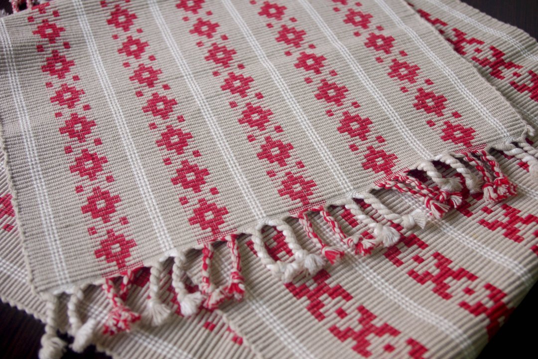 北欧杂货-瑞典维京传统图纹桌垫-红 viking pattern decoration tablecloth - 餐垫/桌巾 - 棉 灰色