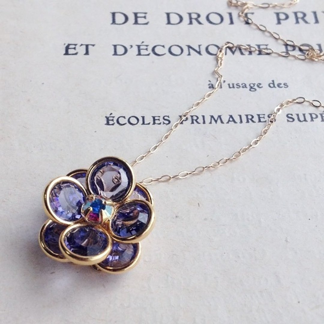14 kgf Vintage Swarovski Chanel Flower Necklace Tanzanite - 项链 - 玻璃 紫色