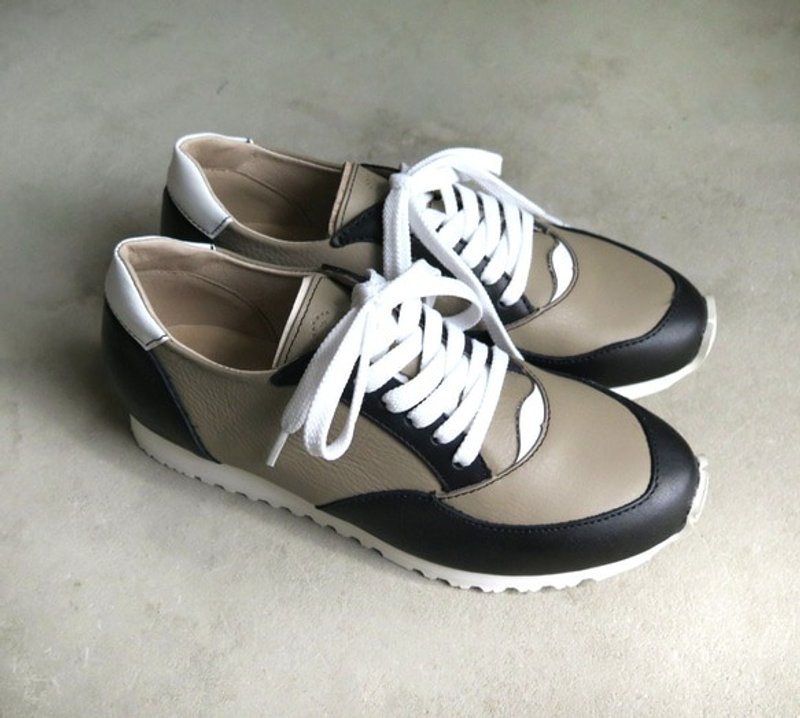 【中性色调】纤细外型却宽敞舒适，男女皆宜的真皮成人运动鞋 - 女款运动鞋/球鞋 - 真皮 卡其色