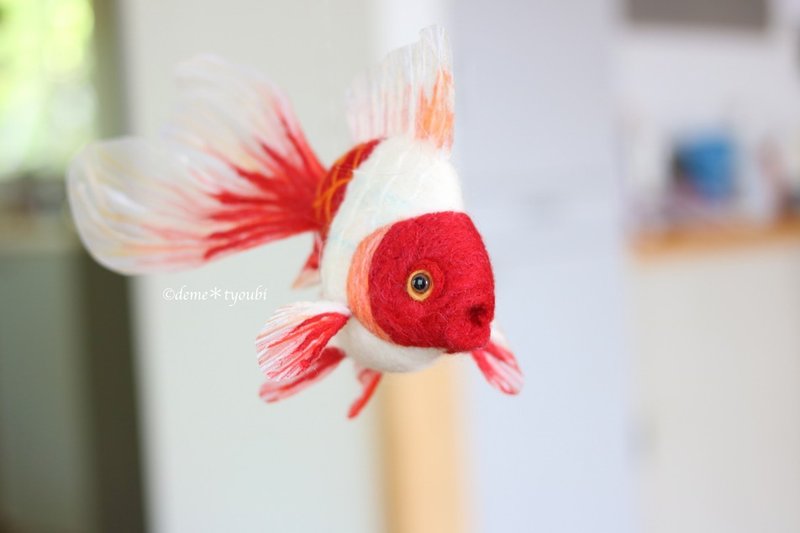 Needle felted goldfish "Red and white ryukin" wool felt goldfish hungry calico goldfish - 玩偶/公仔 - 羊毛 红色