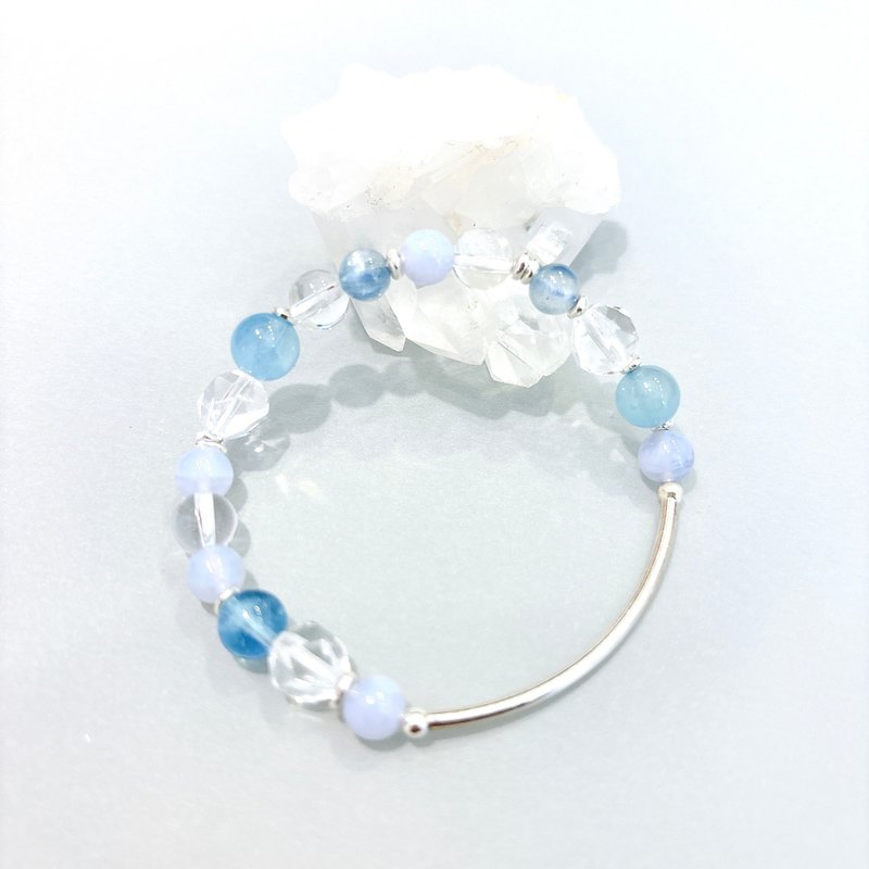 Ops Kyanite bracelet - 蓝晶石/海水蓝宝/蓝纹玛瑙/白水晶/银管 - 手链/手环 - 其他金属 蓝色