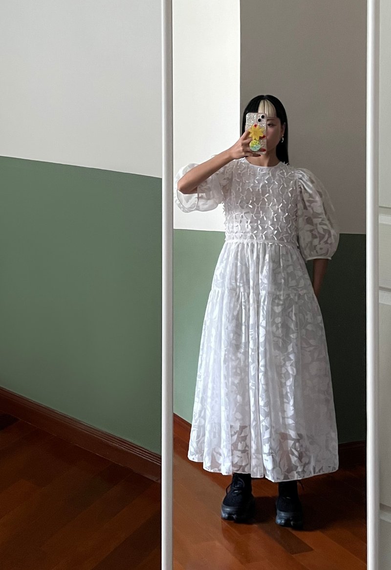 白连身裙，娃娃袖 - 洋装/连衣裙 - 棉．麻 白色