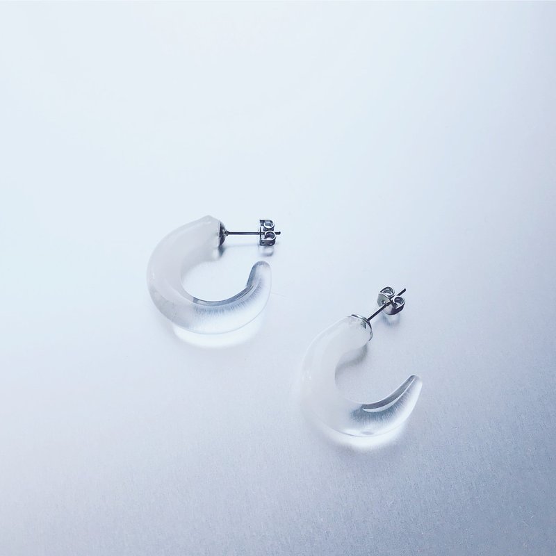 Half moon Earring White / L - 耳环/耳夹 - 玻璃 白色