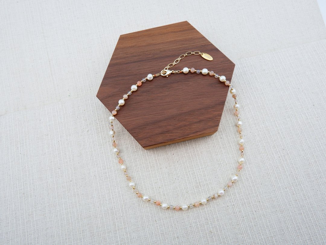 Freshwater Pearl and Stone Short Necklace - 项链 - 珍珠 白色