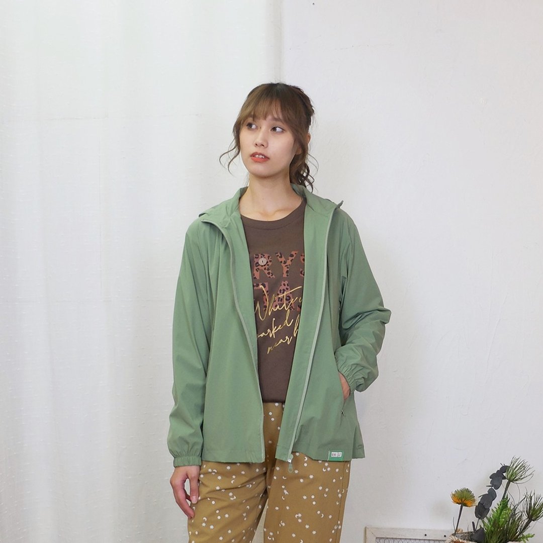 Hana Mokuba 拉链门襟连帽防风防晒外套 - 女装休闲/机能外套 - 其他材质 