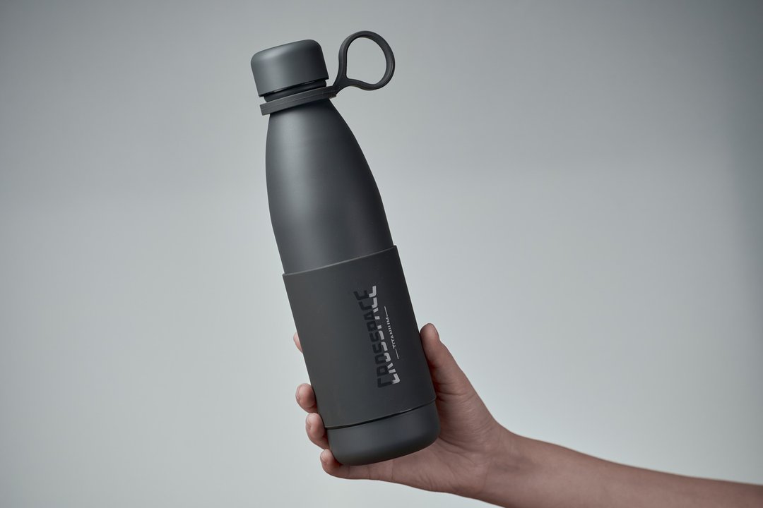 Crosspace 随型纯钛冷水瓶(650ml) 妃粉 绝版商品售完不再补货 - 水瓶/水壶 - 其他金属 多色