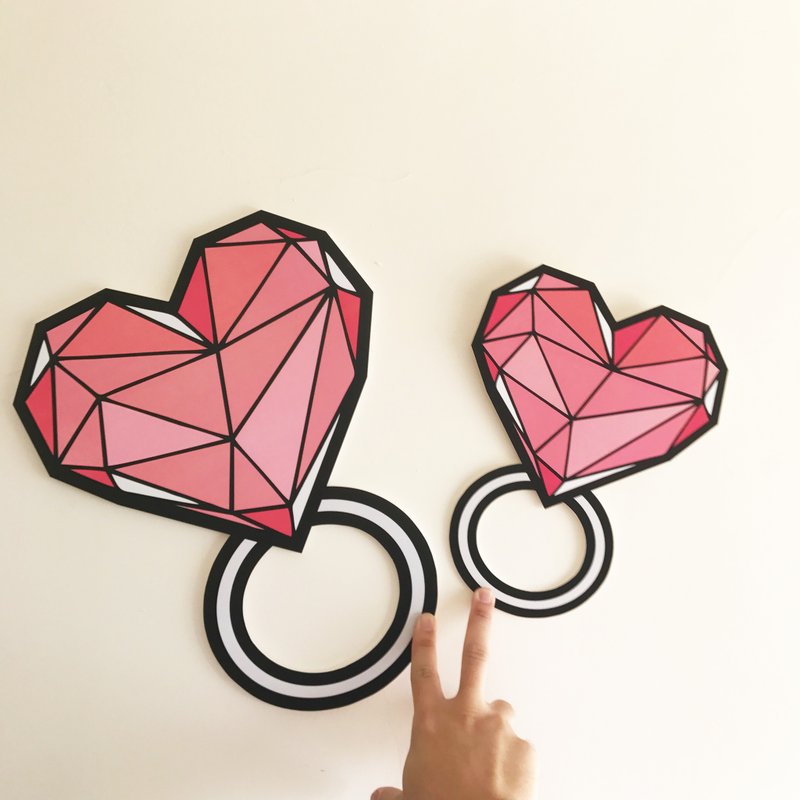 超大钻戒 婚礼小物 大戒指  卡通钻戒  Q版钻戒 求婚道具 立体粉 - 摆饰 - 纸 红色