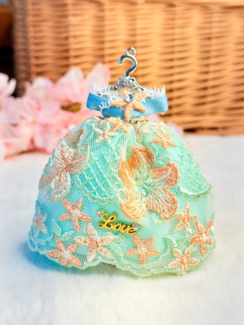 馨成女红-精致水蓝蕾丝礼服钥匙圈 - 钥匙链/钥匙包 - 其他材质 蓝色