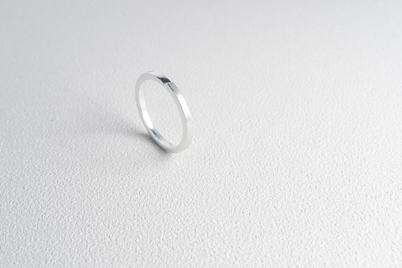 【Half】纯银戒指 Silver Ring - 戒指 - 纯银 