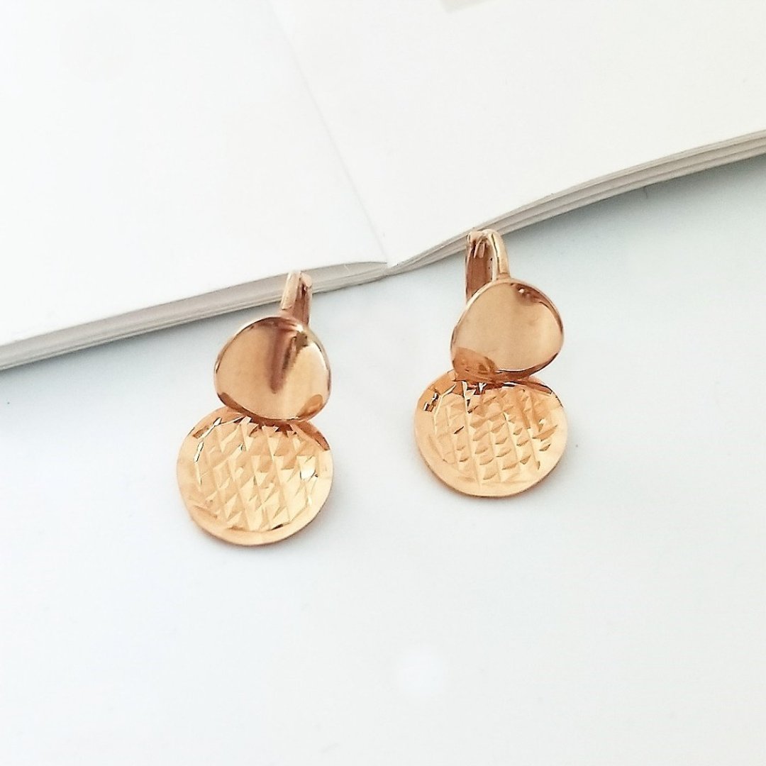 Eli Jewelry 精致纹路圆片凹型圆形18K金耳环 附金饰保证卡 现货 - 耳环/耳夹 - 贵金属 金色