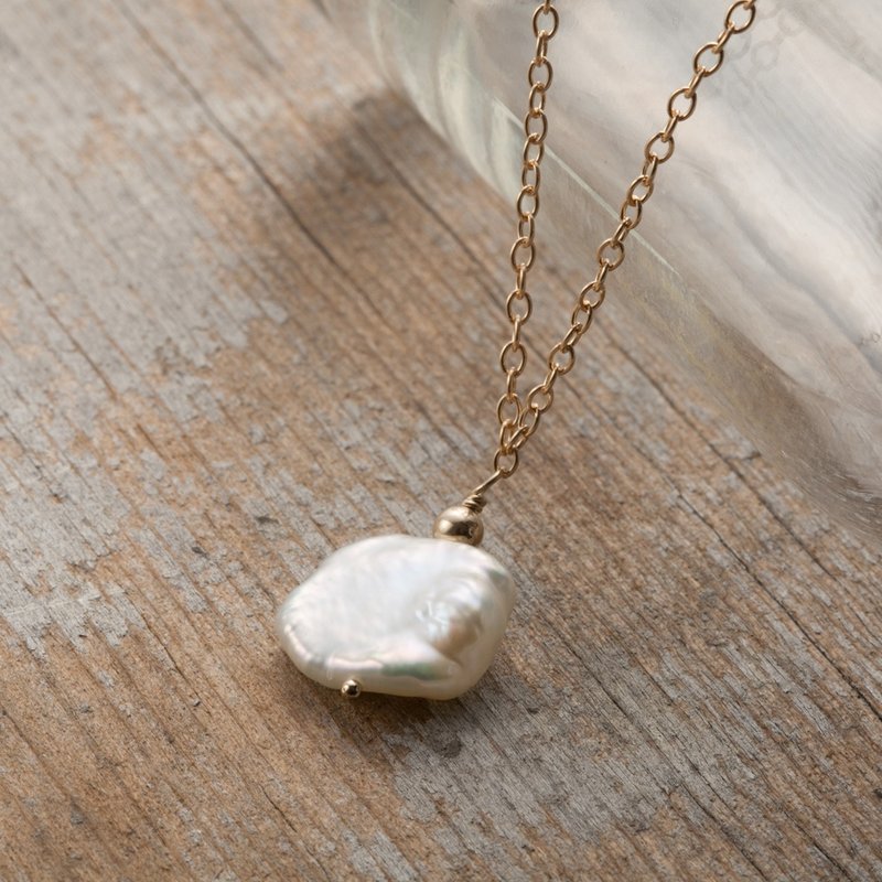 项链・淡水珍珠与14KGF 自然质感魅力巴洛克珍珠项链 - 项链 - 其他金属 白色