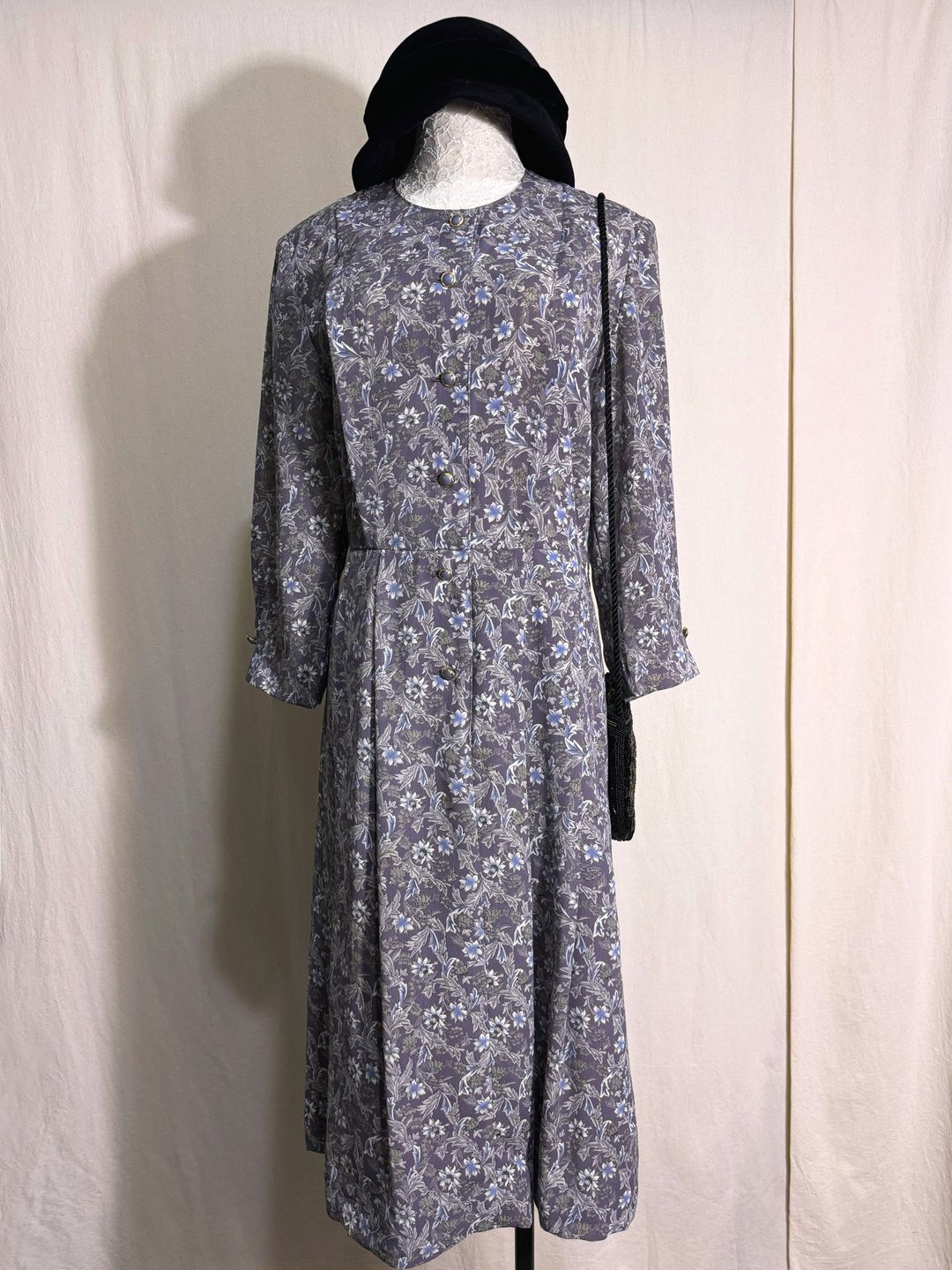 典雅紫花朵古着洋装/ 国外带回 VINTAGE - 洋装/连衣裙 - 聚酯纤维 紫色