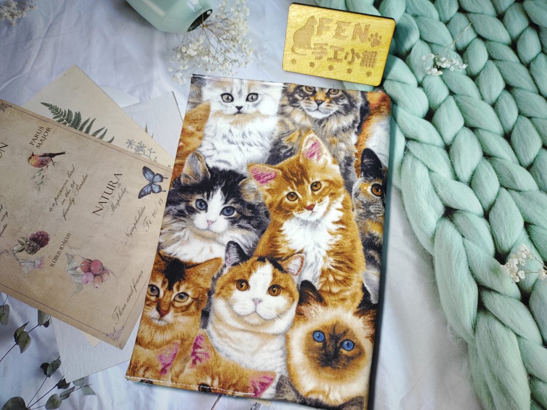 动物系列-猫系列-满版猫咪布书套-布书衣A5-25K - 书衣/书套 - 棉．麻 