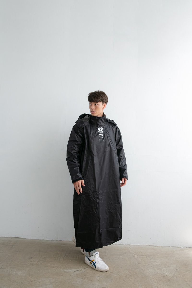 (背包款)去去雨水走Plus斜开双拉链专利连身式雨衣-曜石黑 - 雨伞/雨衣 - 塑料 黑色