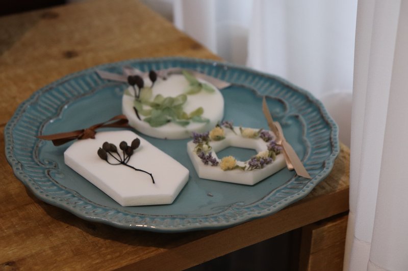 - 干燥花香氛砖 组(两入) - 干燥花 香氛砖 居家摆饰 芳香 送礼 - 香薰/精油/线香 - 蜡 多色