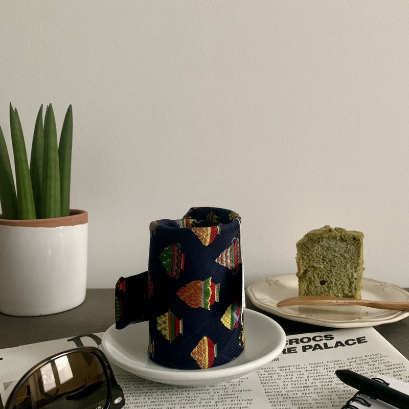 Valentino 意大利制 古董丝质领带 深蓝甜点印花 - 领带/领带夹 - 丝．绢 多色