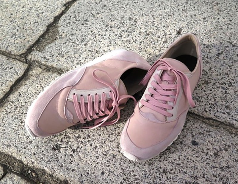 Light Pink Slim yet comfortable to wear Women's genuine leather sneakers SUN by EMA Made in Japan - 女款运动鞋/球鞋 - 真皮 粉红色