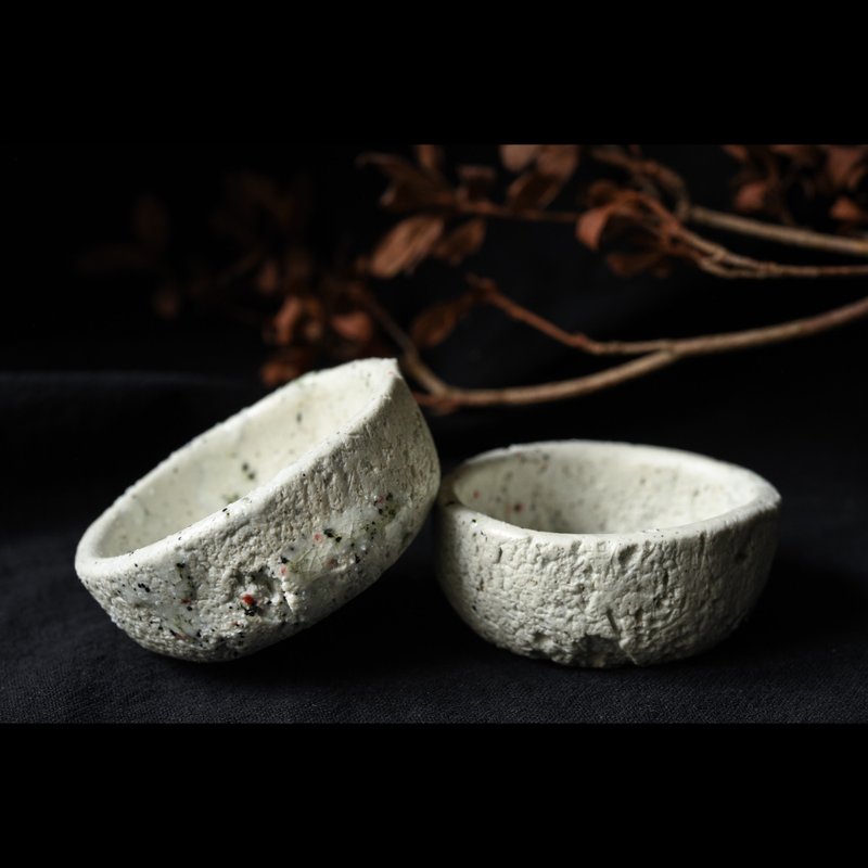 。卵-白陶融雪原矿手感 清酒杯/小茶杯(两只) - 酒杯/酒器 - 陶 