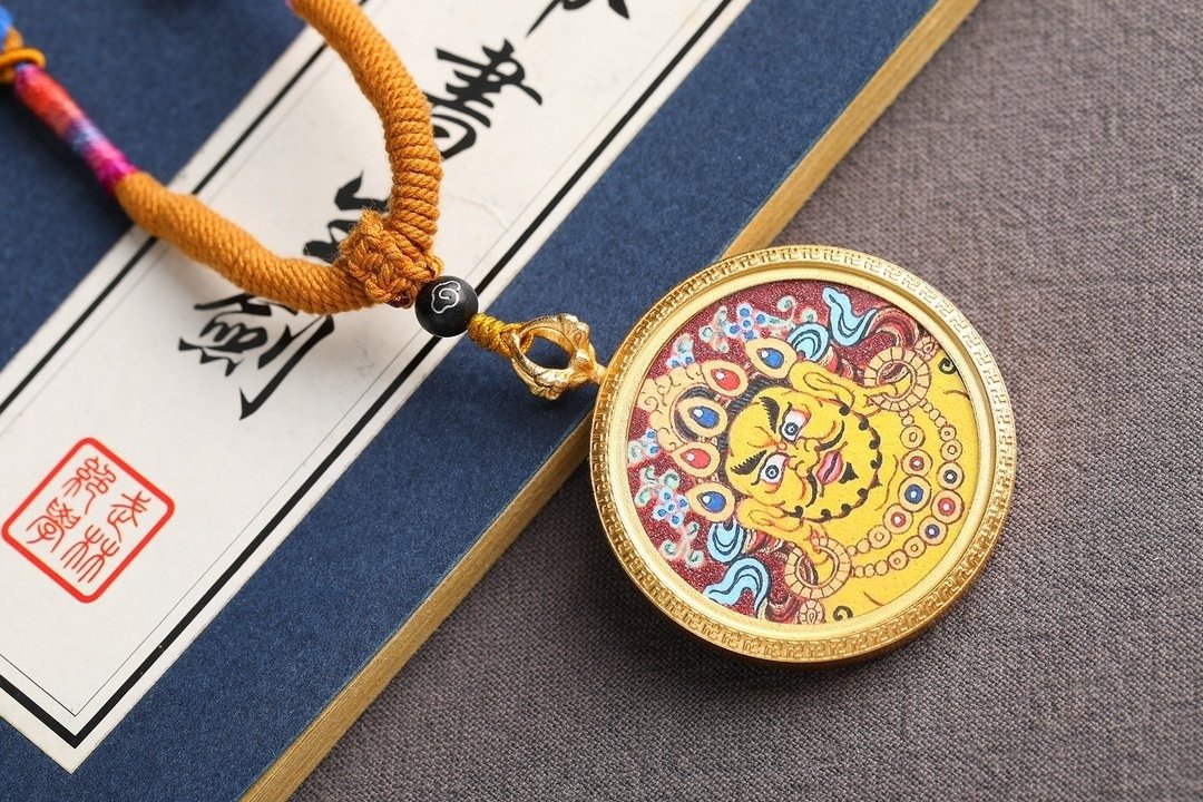 天然原矿朱砂手工唐卡黄财神吊坠  朱砂高含量95%以上 - 项链 - 宝石 