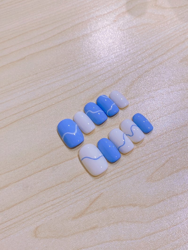 定制化穿戴甲_蓝白线条款 - 指甲油/指甲贴 - 其他材质 