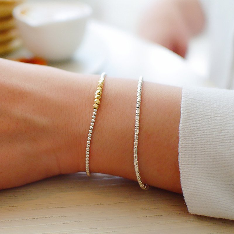 雪国纯银串珠手链2入组 | 925纯银小石块 圆珠 弹性水晶线手链 - 手链/手环 - 纯银 银色