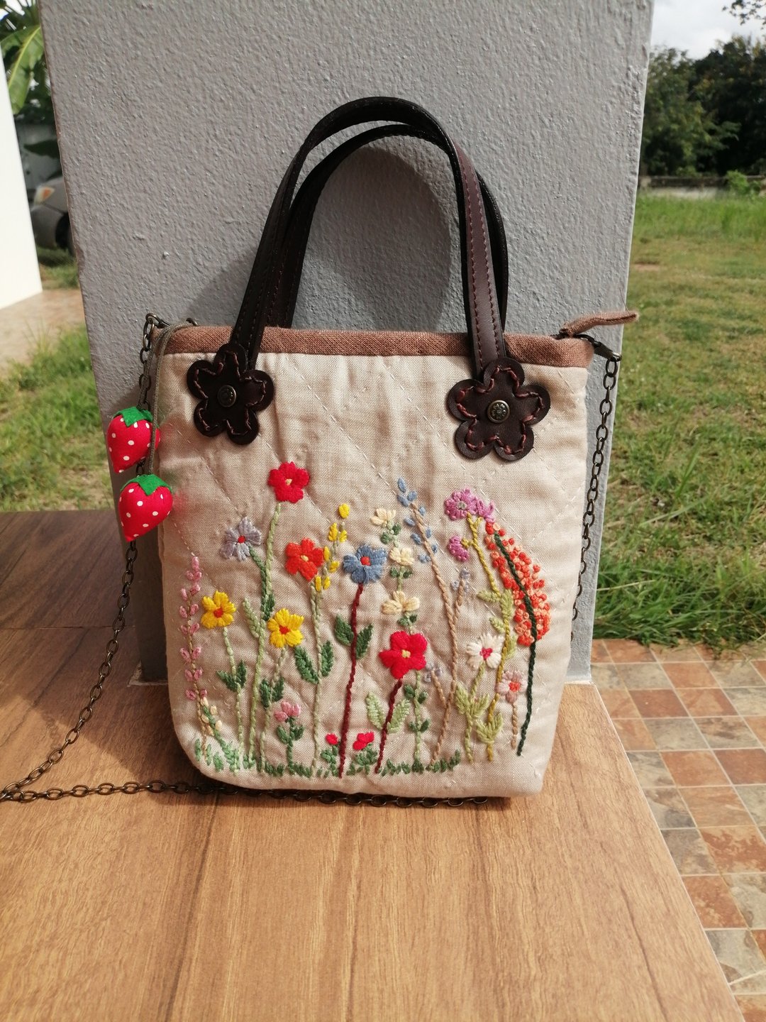 这款亚麻手工刺绣花卉包 - 其他 - 棉 多色