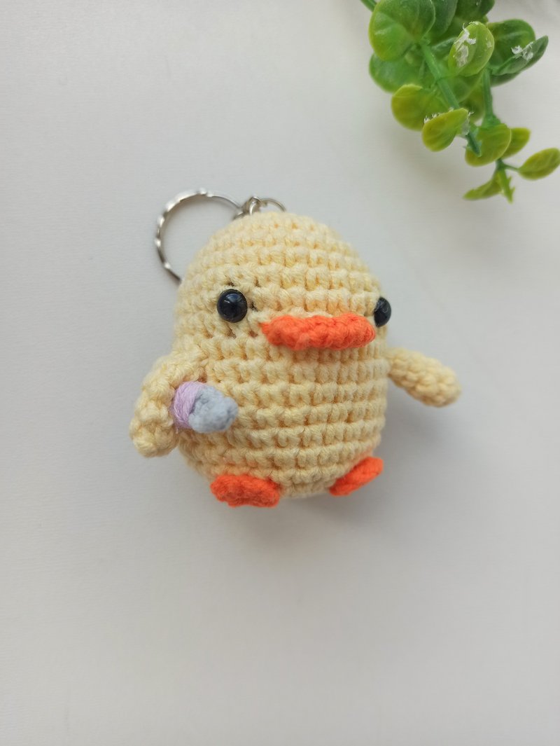 Crochet keychain duckling with a knife,cute bag charm,car accessories for women - 钥匙链/钥匙包 - 棉．麻 黄色
