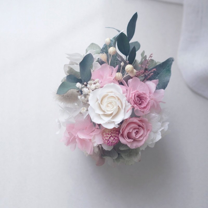 母亲节花礼樱粉永生花玫瑰不凋花搭配铜金色方形花器桌花含礼盒 - 植栽/盆栽 - 植物．花 粉红色