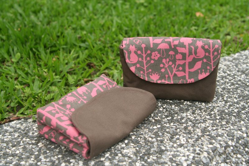 随身收纳包 - 化妆包/杂物包 - 棉．麻 咖啡色